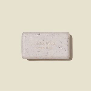 evolvetogether Exfoliating bar soap
CARDAMOM — WOOD
